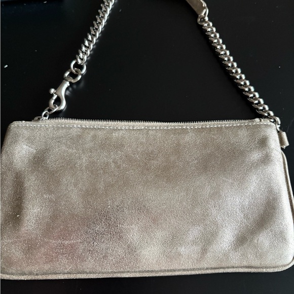 Coach Vintage Gold Metallic Leather wristlet - Picture 3 of 8